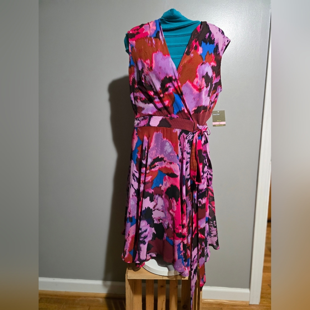 NWT Taylor Faux Wrap Dress Womans Size 10